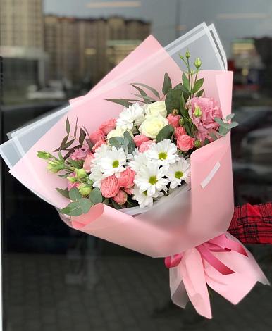 Букет цветов из: Розы, Лизиантусы и Хризантемы в Никольске Вологодской области